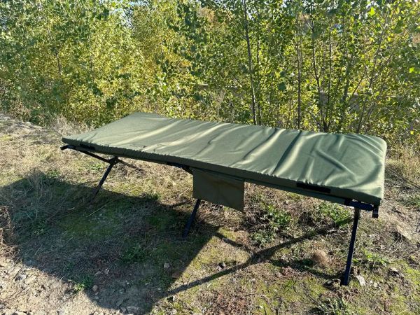 Skladacia NATO, vojenská kempingová posteľ 206x72 s matracom a olejovým poťahom